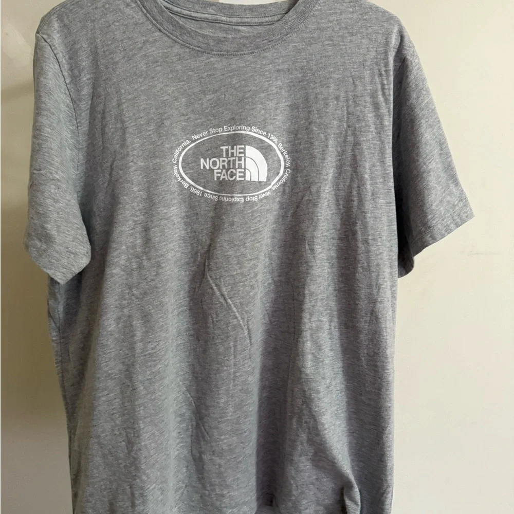 The North Face Tee Shirt - Picture 5 of 8